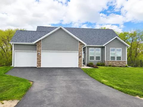 Exterior - 611 E Maple Beach Dr, Edgerton, WI 53534 photo 6 of 6