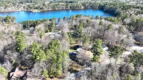 1043 E Maple St, Eagle River, WI 54521