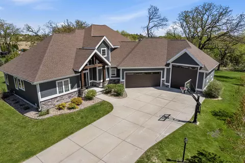 5738 Tuscany Ln, Waunakee, WI 53597