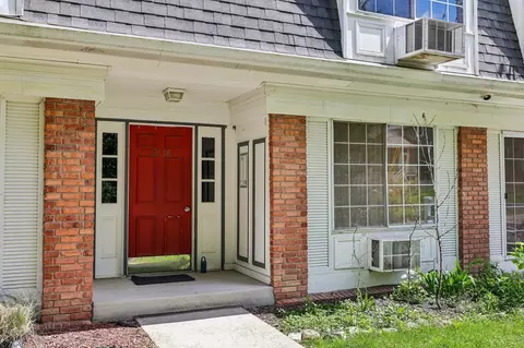 2138 Allen Blvd #3, Middleton, WI 53562