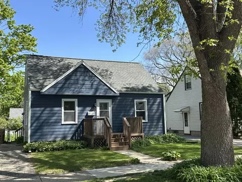 2734 Coolidge St, Madison, WI 53704