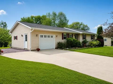 306 S Richards St, Orfordville, WI 53576