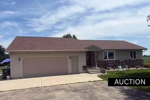 n8798 Beaver Point Road, Beaver Dam, WI 53916