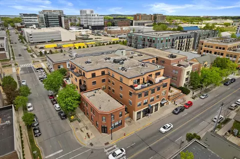 808 Williamson St #207, Madison, WI 53703
