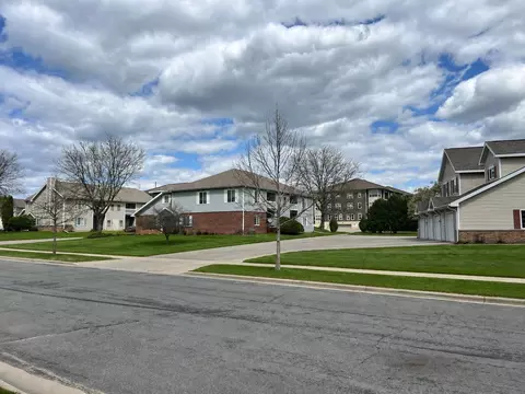 3209-3217 3225 Stonecreek Dr, Madison, WI 53719