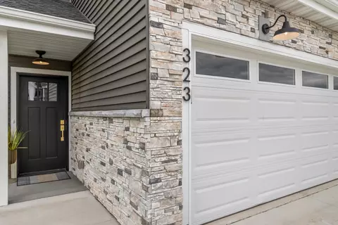 323 Maple St, Pardeeville, WI 53954