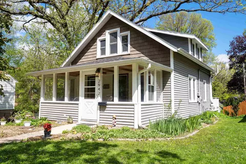 2942 Bluff St, Madison, WI 53705