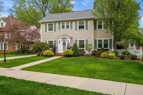 1197 Columbus Cir, Janesville, WI 53545