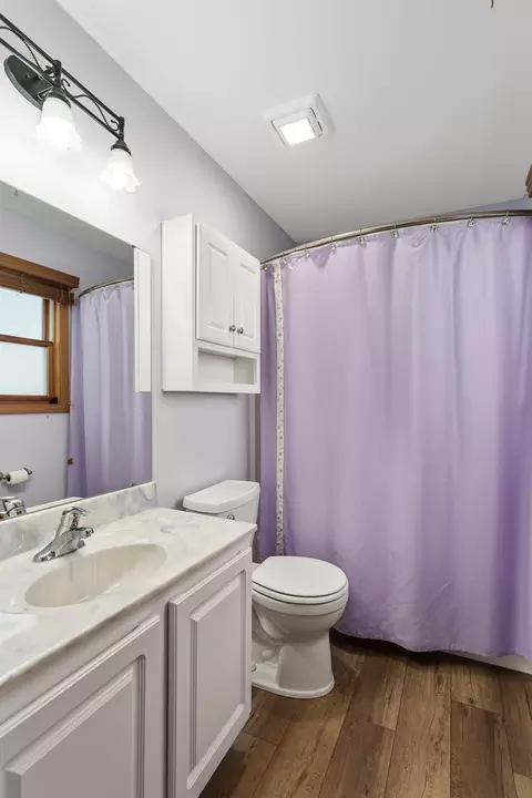 Bath - 206 Cedar Ave, Delavan, WI 53115 photo 1 of 3
