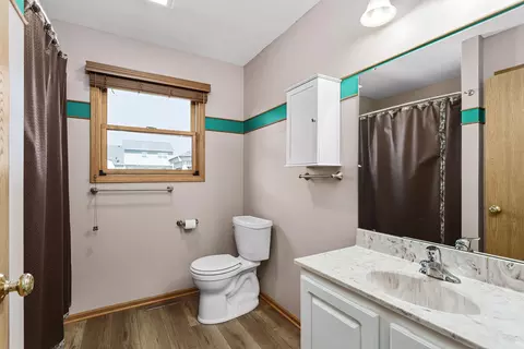 Bath - 206 Cedar Ave, Delavan, WI 53115 photo 2 of 3