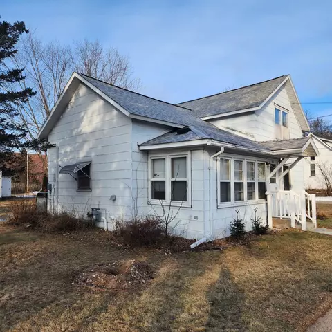 103 S 11th St, Black River Falls, WI 54615
