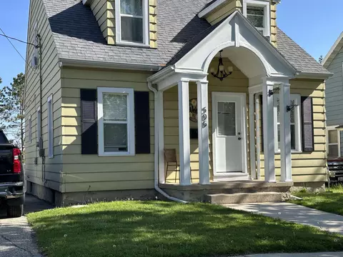 506 E Mill St, Beaver Dam, WI 53916