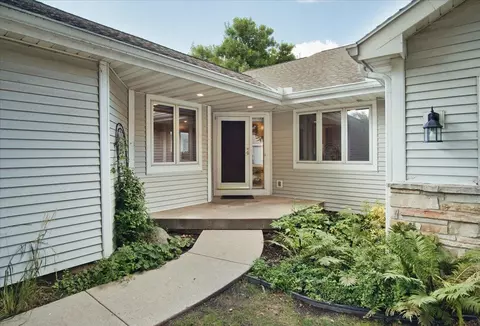 117 N Oak Grove Dr, Madison, WI 53717