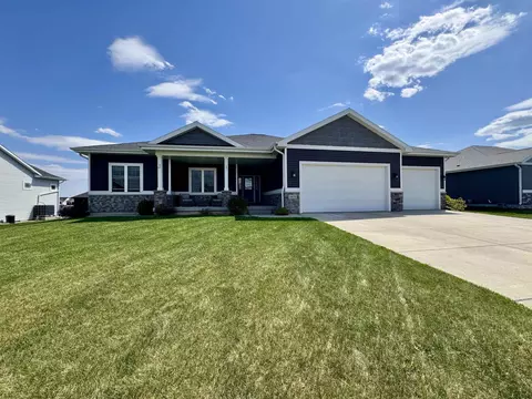 2020 Goldfinch Ln, Sauk City, WI 53583