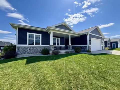 2020 Goldfinch Ln, Sauk City, WI 53583