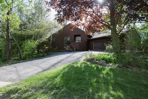 1815 Royal Oaks Dr, Janesville, WI 53548