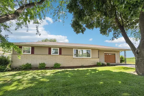 1909 Weber Dr, Sun Prairie, WI 53590