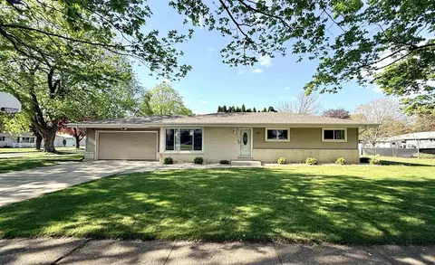 2407 Newman St, Janesville, WI 53545