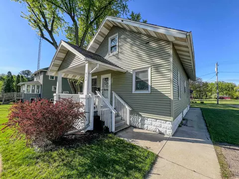 632 Booster Blvd, Reedsburg, WI 53959