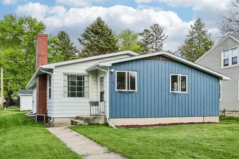 309 S 2nd St, Mount Horeb, WI 53572