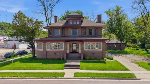 323 S Central Ave, Richland Center, WI 53581