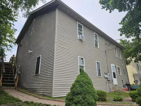 502 E Cook St, Portage, WI 53901