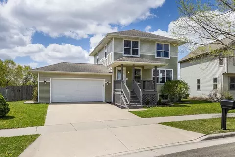 268 Sweet Grass Dr, Sun Prairie, WI 53590