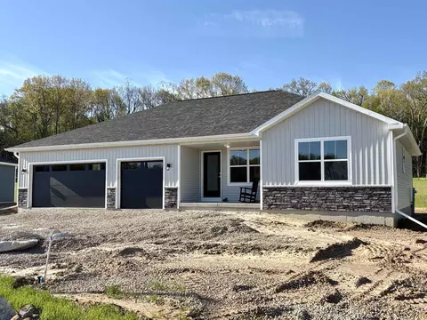 2926 Blue Jay Ln, Portage, WI 53901