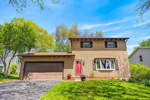 10 Flagstaff Ct, Madison, WI 53719