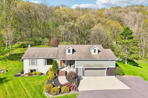 s11610 Hazelnut Road, Spring Green, WI 53588