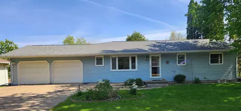 2420 Scrabble Creek Dr, Hazel Green, WI 53811