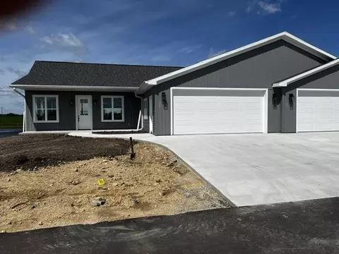 814 Lakeview Ln, Ripon, WI 54971
