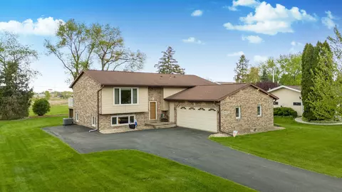 6580 Linden Cir, Windsor, WI 53598