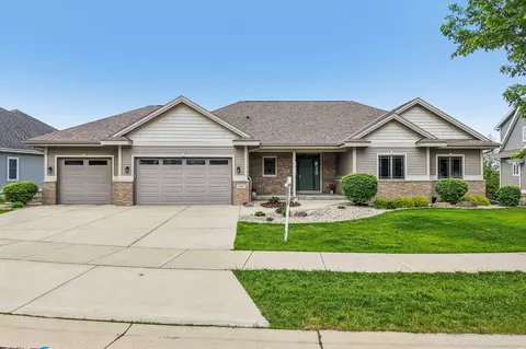 1405 Emerald Ct, Waunakee, WI 53597