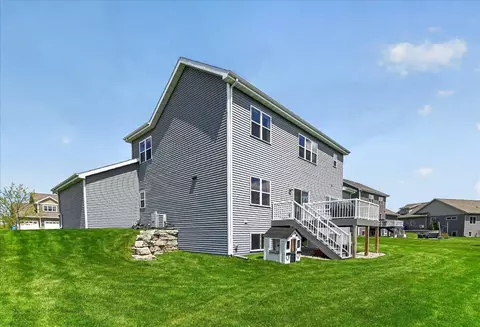Exterior - 4416 Eagle Ridge Ln, Windsor, WI 53598 photo 7 of 9