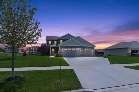 Exterior - 4416 Eagle Ridge Ln, Windsor, WI 53598 photo 3 of 9