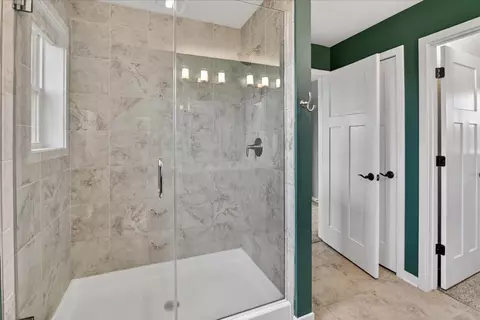 Bath - 4416 Eagle Ridge Ln, Windsor, WI 53598 photo 6 of 8