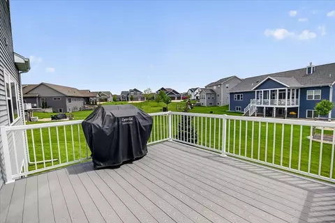 Exterior - 4416 Eagle Ridge Ln, Windsor, WI 53598 photo 8 of 9