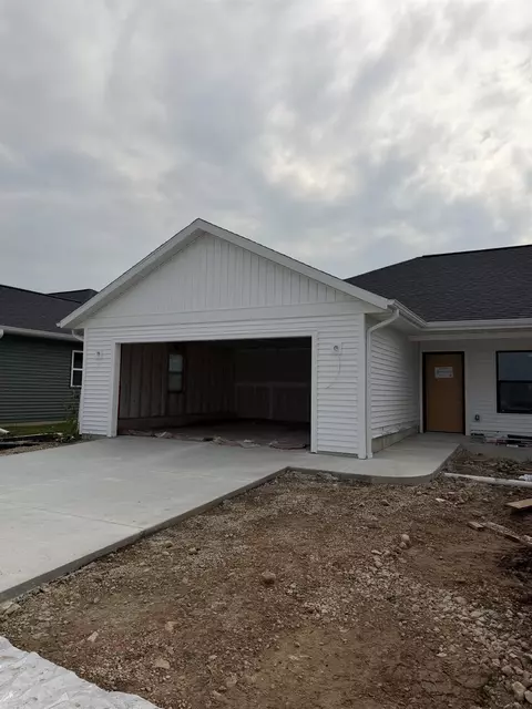 984 Bell Cir, Arlington, WI 53911