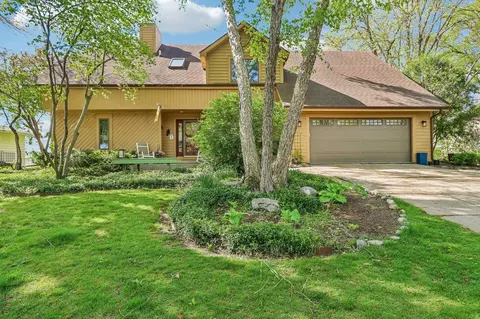 1529 Comanche Gln, Madison, WI 53704