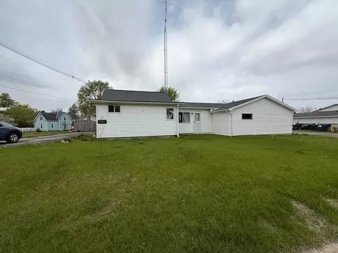 471 N Fulton St, Princeton, WI 54968