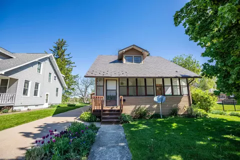 306 W Chapel St, Dodgeville, WI 53533