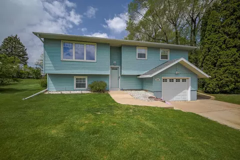 2107 W 4th Ave, Monroe, WI 53566
