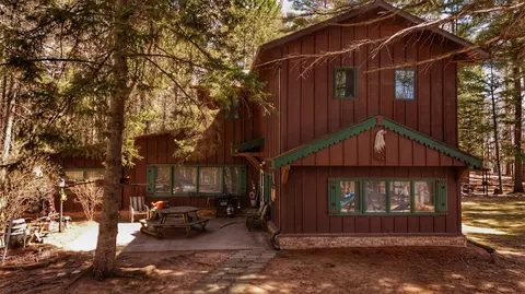 1870 Timberlands Ln, Eagle River, WI 54521