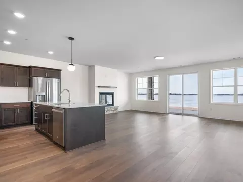 214 Lakeview Ln, Beaver Dam, WI 53916
