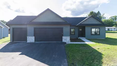 407 Ridge Ct, Orfordville, WI 53576