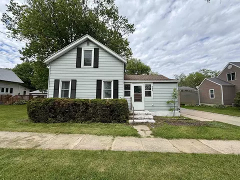 320 W Brodhead St, Orfordville, WI 53576