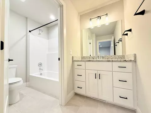 Bath - Unit 5.2 Bellflower Drive, Deforest, WI 53532 photo 3 of 3