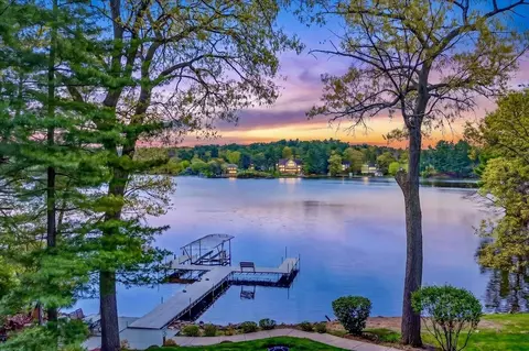 414 E Hiawatha Dr #103, Wisconsin Dells, WI 53965