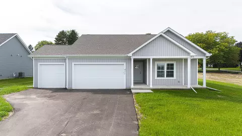 411 Ridge Ct, Orfordville, WI 53576